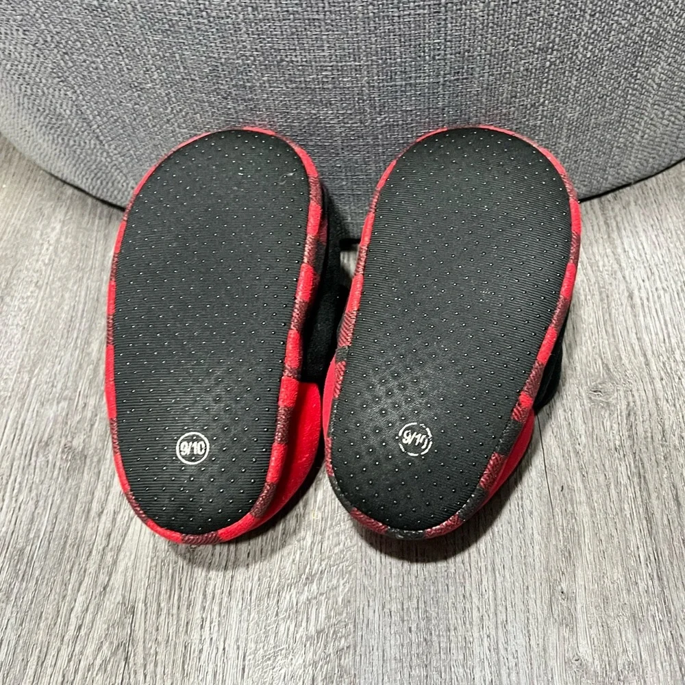 Disney Mickey Mouse Toddler Slippers Boys Size L 9/10